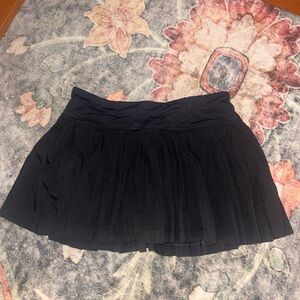 Lululemon black pleated tennis skirt